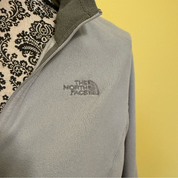 North Face quarter zip sweater - Picture 2 of 5